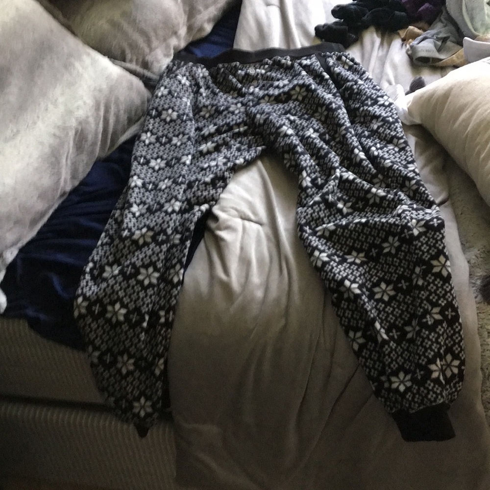 Snow flakes pjs!